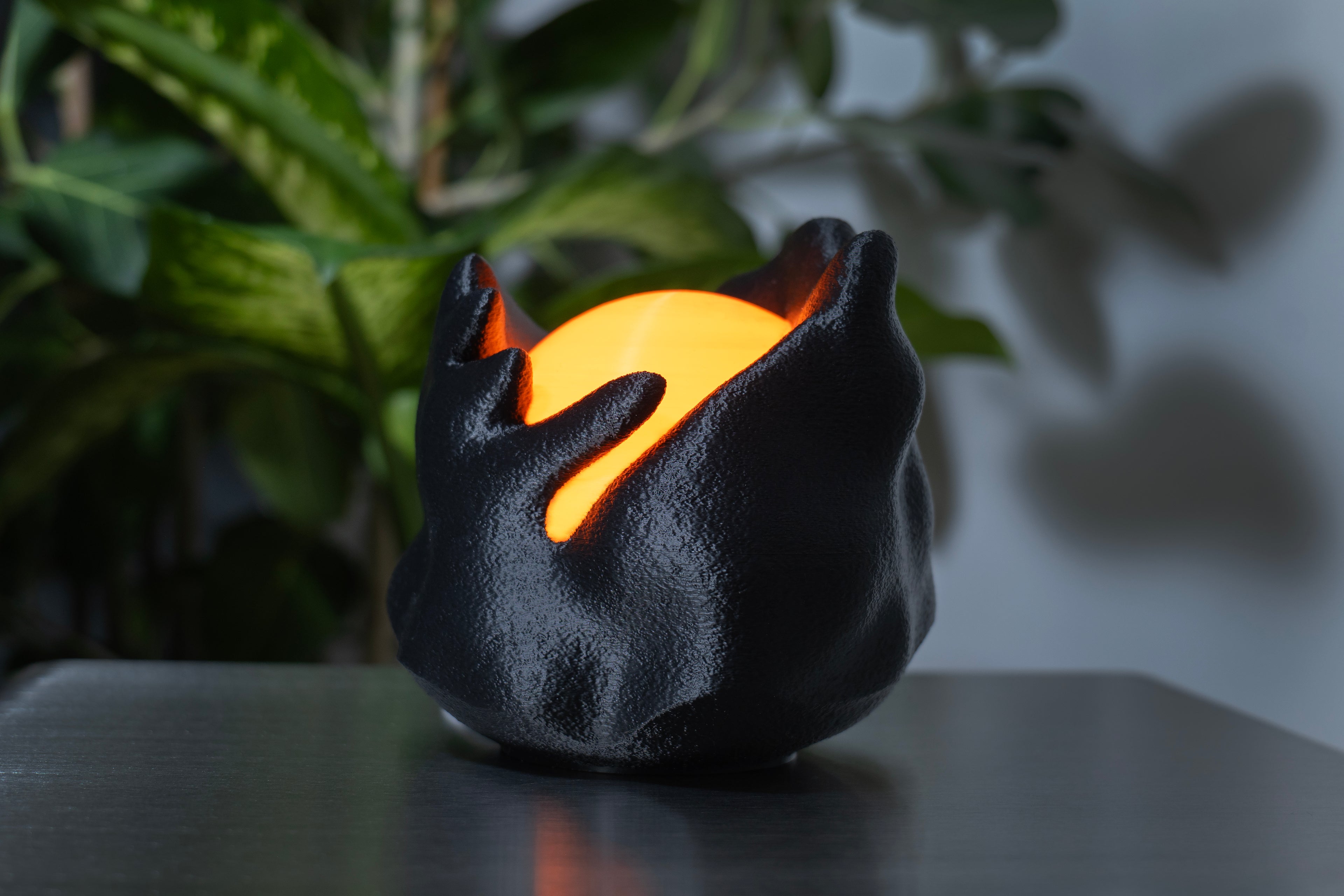 Magma Sculpted Mini Lamp